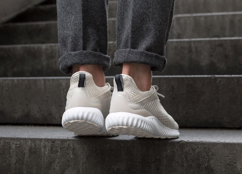 Alphabounce em chalk store white